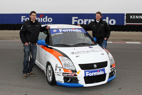 Kees Paulusma, zoon van Piet Paulusma in actie in de Swift Cup